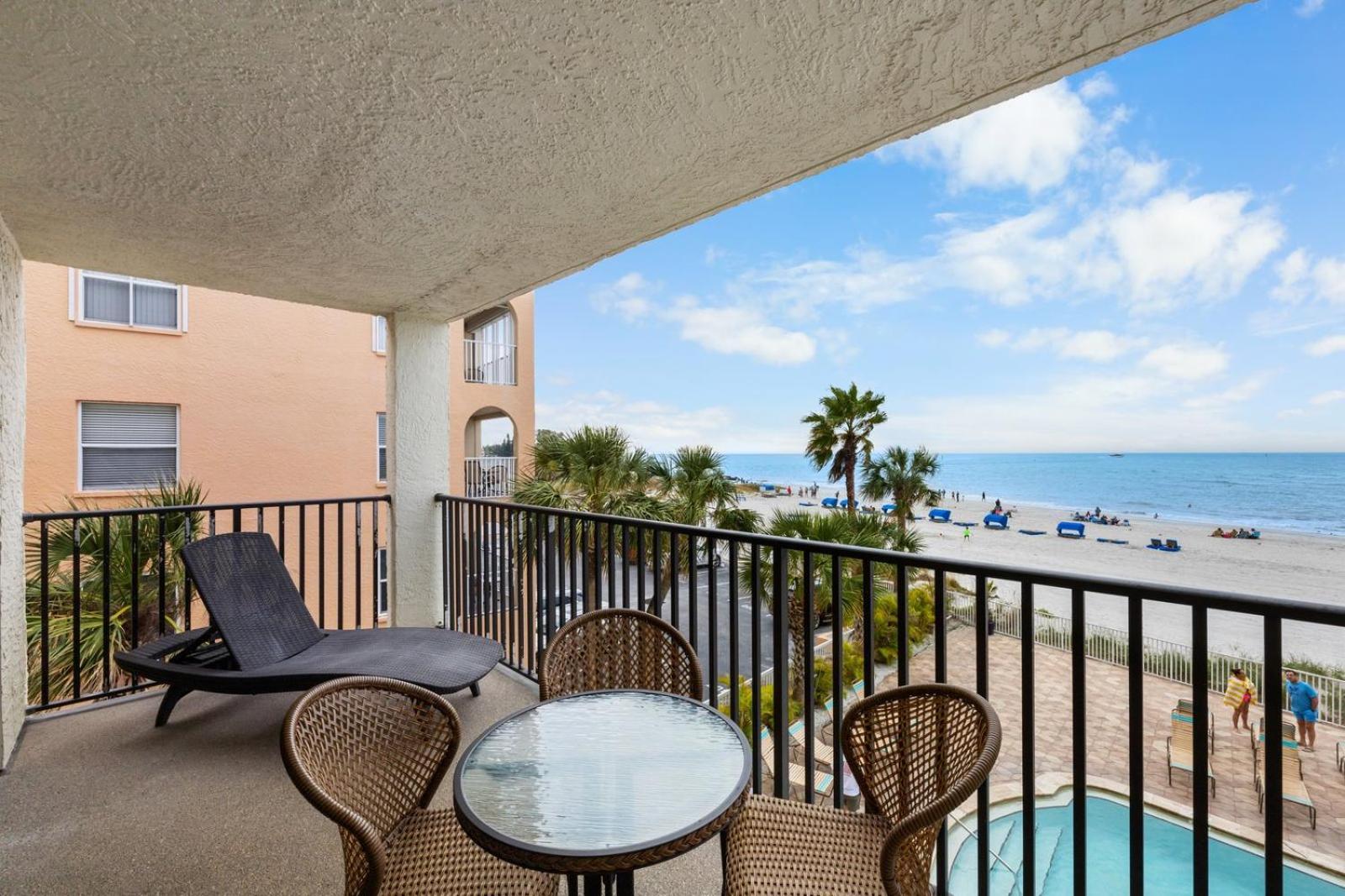 201 Sandy Shores Condos St. Pete Beach Eksteriør billede